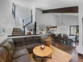 207 Woodside